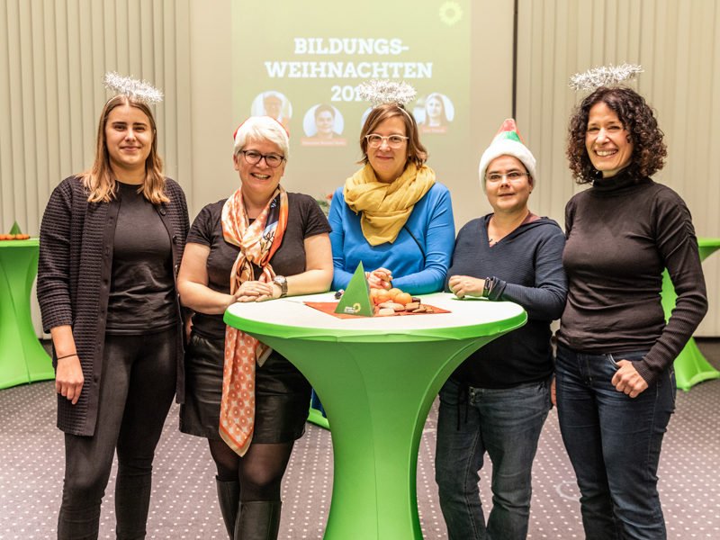 Zweites Bildungsweihnachten mit June Tomiak, Stefanie Remlinger, Silke Gebel, Marianne Burkert-Eulitz, Bettina Jarasch