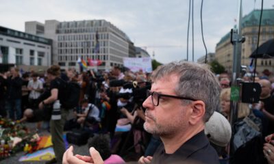 Werner Graf bei der Gedenkveranstaltung nach dem Anschlag auf dem CSD in Berlin